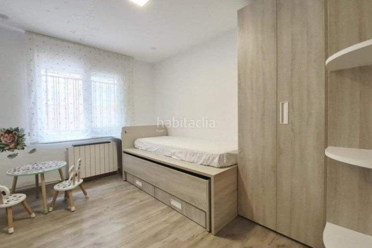 Planta baja  reformada totalmente de 3 hab en Terrassa