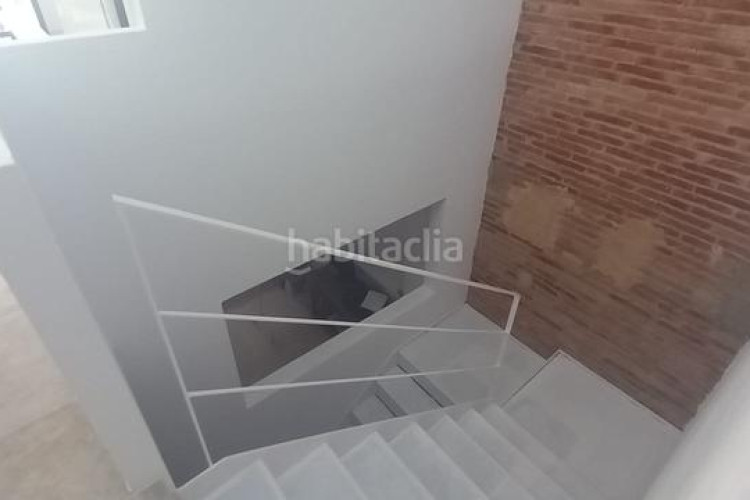Casa adosada casa en venta , can aurell. a 5 minutos centre en Terrassa