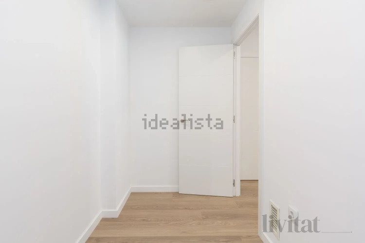 Piso en calle Transversal, 181
