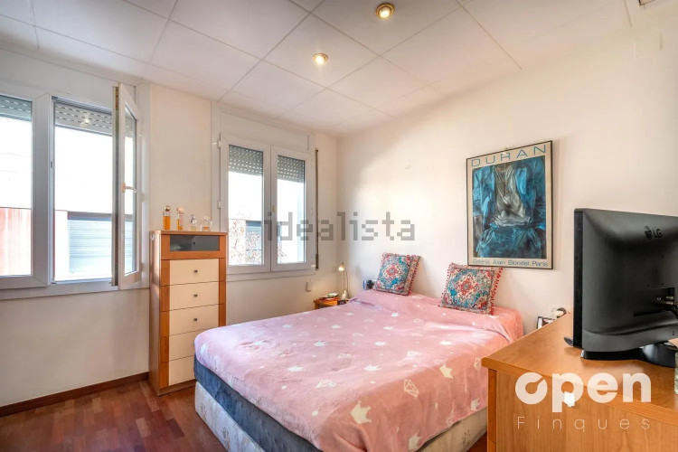 Chalet adosado en calle de Pau Claris