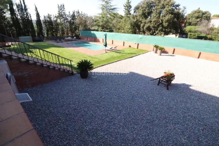Casa única e impresionante finca a 4 vientos con piscina y jardin en Terrassa