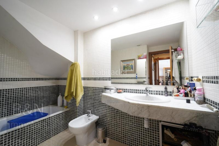 Dúplex impresionante dúplex de 4 dormitorios con 3 salidas al exterior espaciosidad y luz natural en cada rincón en Terrassa
