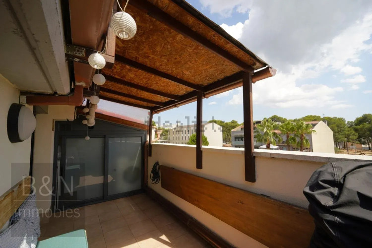 DÚPLEX EN EXCLUSIVA CON TERRAZA PRIVADA Y PLAZA DE GARAJE – UN HOGAR PARA VIVIRLO