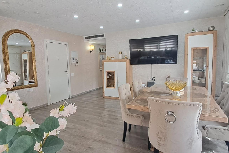 Mare de Deu del Carme, 95, Ca n'Anglada