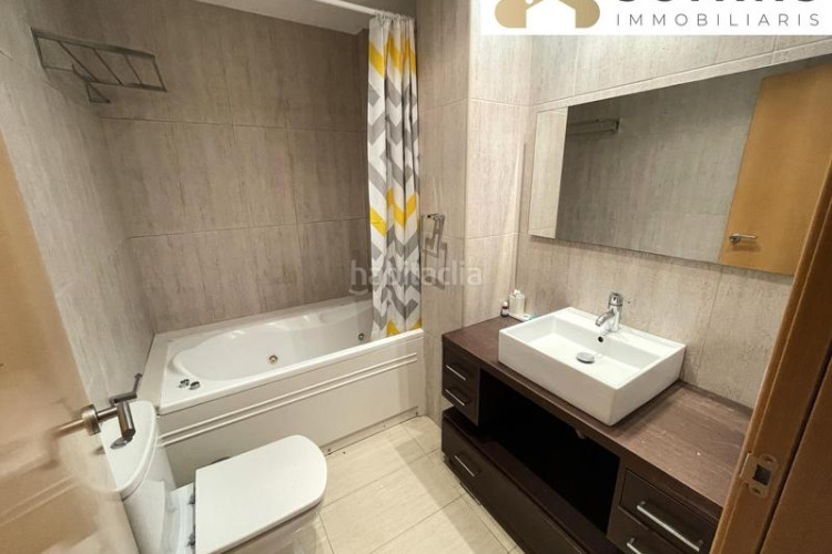 Dúplex con terrazas y fuego a tierra en sant pere en Terrassa