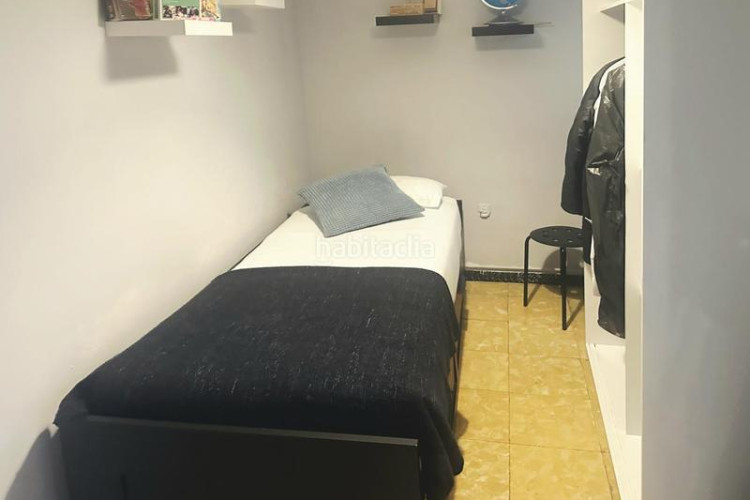Piso al carrer nicolau tallo molt a prop de la plaça del progres i rambla en Terrassa