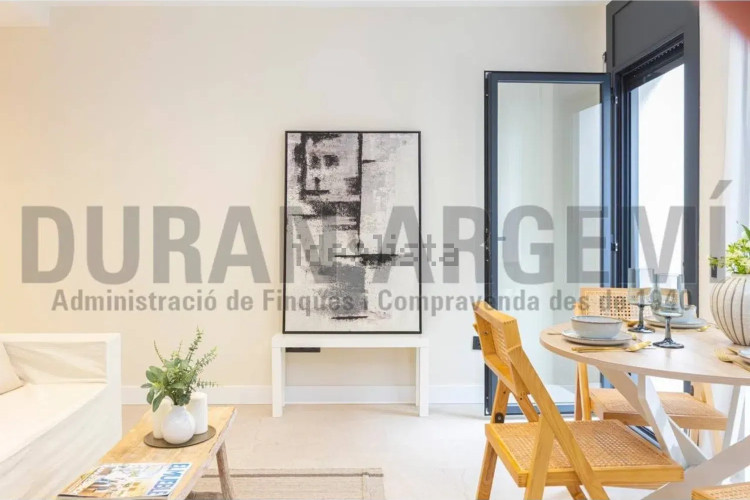 Piso en calle de la Creu Gran, 35