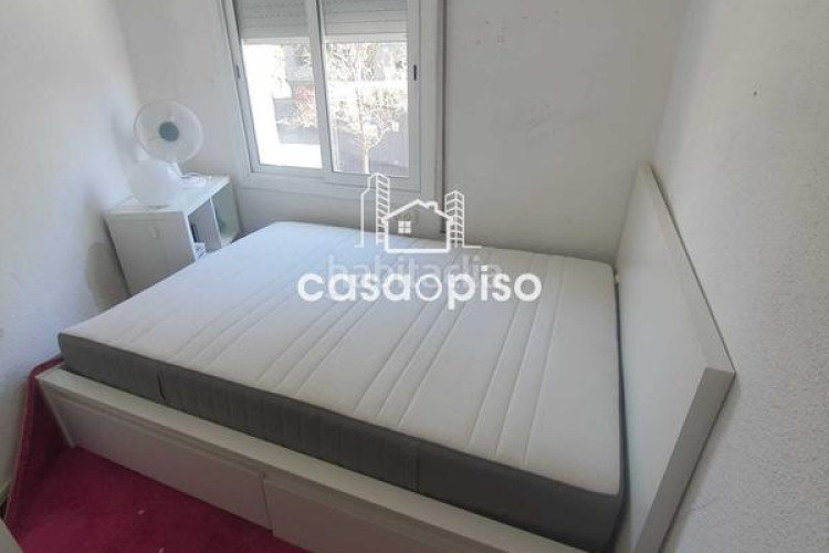 Piso  reformado en La Cogullada 3 dormitorios, 1 baño, todo exterior, cocina individual, con dos balcones uno de 6m y otro de 4m y en Terrassa