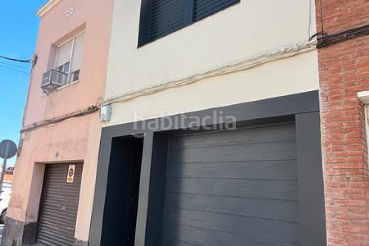 Casa en carrer de las navas de tolosa 87 exclusiva casa a estrenar con piscina privada en Terrassa