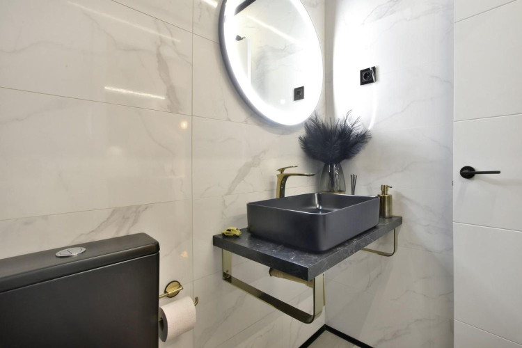 Calle de Sevilla, Egara