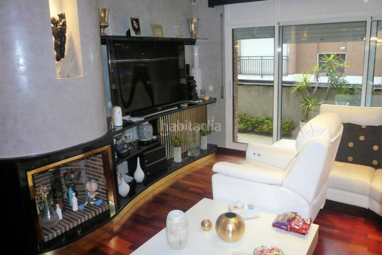 Casa gran casa cantonera en Ca n'Aurell Terrassa