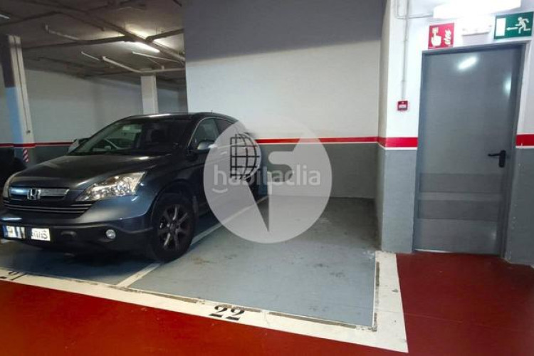 Dúplex  de ensueño en el centro con gran terraza y balcón, 2 plazas de parking y detalles premium en Terrassa