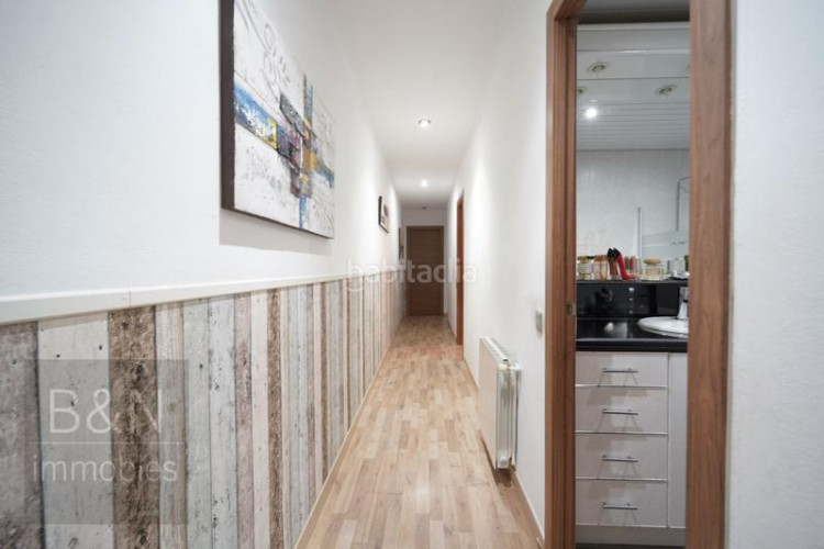 Piso en el centro con terraza de 20m y a un paso del parc vallparadís en Terrassa