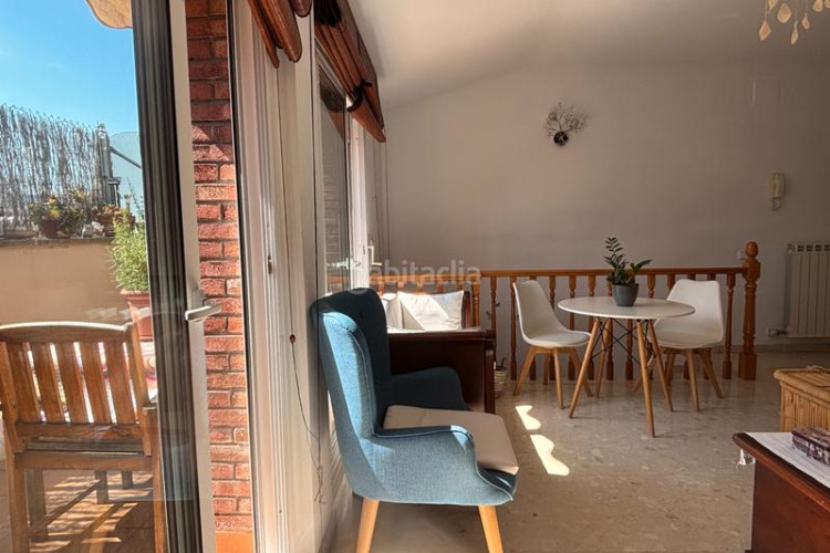Dúplex impecable duplex en el corazón de pere parres a dos minutos del centro con parquing incluido en Terrassa