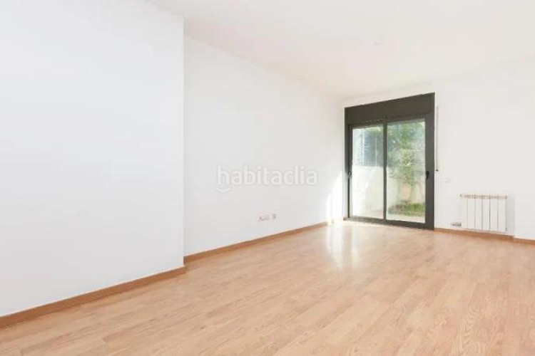 Piso (barcelona). en rentabilidad (se vende alquilado, no se puede visitar ni hipotecar). en Terrassa