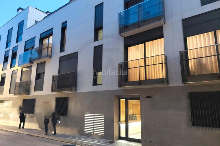 Piso junto a rambla egara! en Ca n'Aurell Terrassa