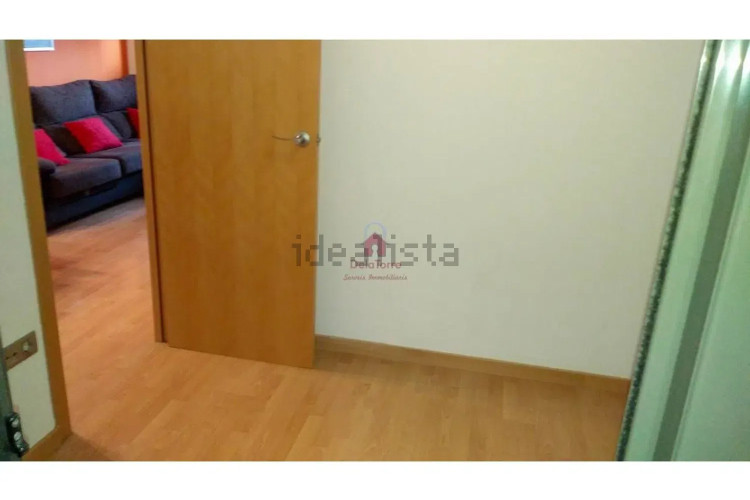 Piso en calle de la Poetessa Caparà