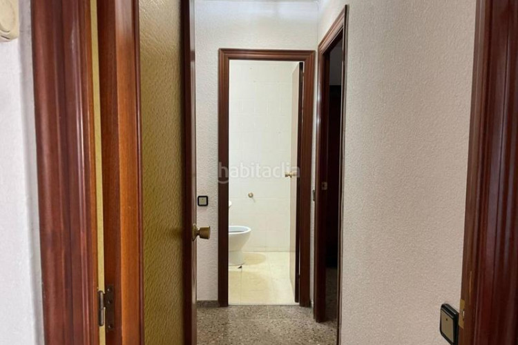 Piso  en muy buena zona ara dejar a su gusto en Terrassa