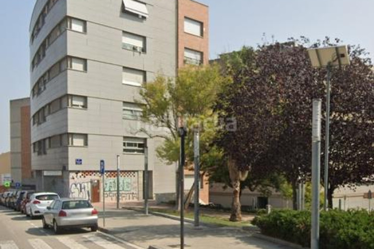 Piso  seminuevo con ascensor, en Roc Blanc Terrassa