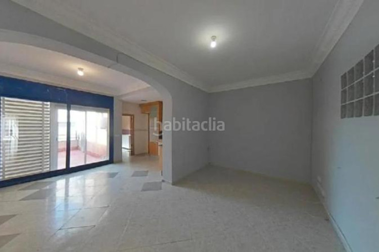 Piso ¡espacioso piso , ideal para familias! en La Maurina Terrassa