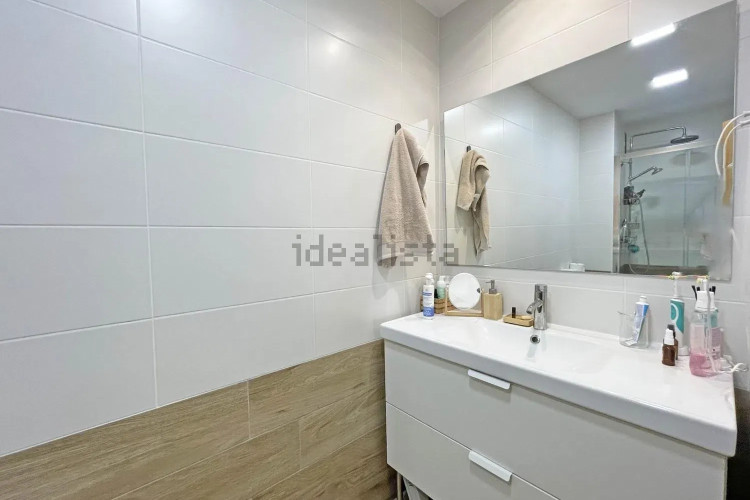 Piso en Barrio Les Arenes