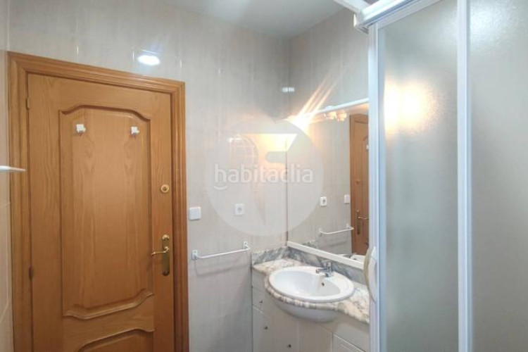 Casa encantadora casa independiente en Can Parellada, perfecta para dos familias en Terrassa