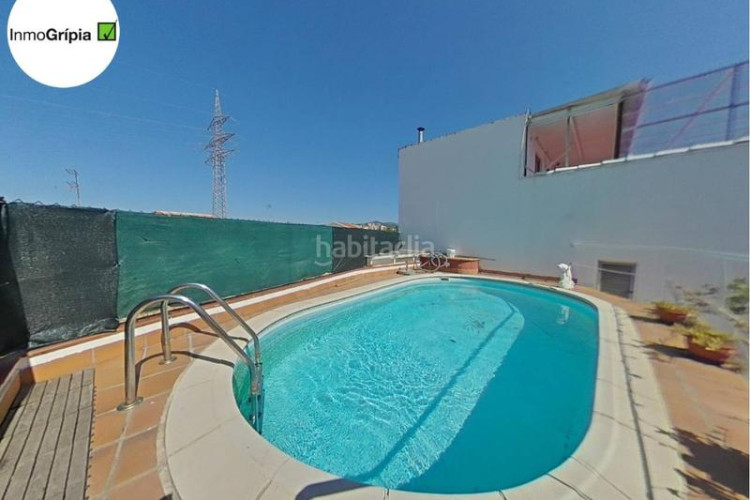 Casa  en venta en les arenescan montllorla grípia08227 en Terrassa