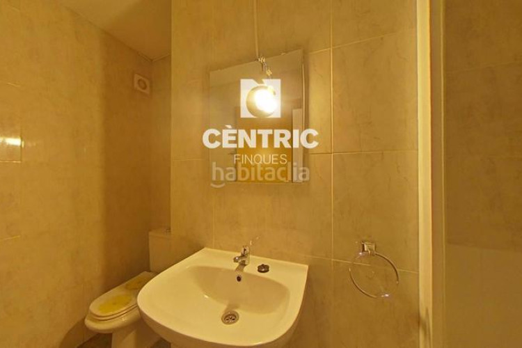 Piso oportunidad inversión. piso grande con 4 habitaciones perfecto para familias numerosas! en Terrassa