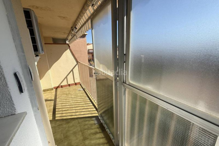 Piso gran piso en can aurell , 4 habitaciones y parking incluido en Terrassa