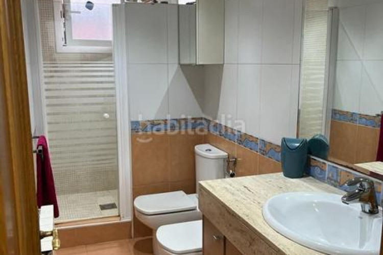 Chalet  en venta en La Cogullada, 5 dormitorios. en Terrassa