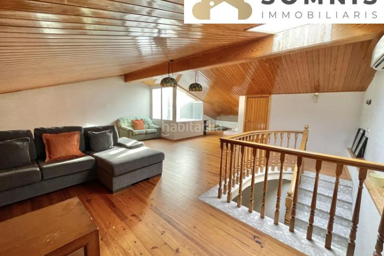 Casa adosada casa en las arenas con piscina en Les Arenes - La Grípia - Can Montllor Terrassa