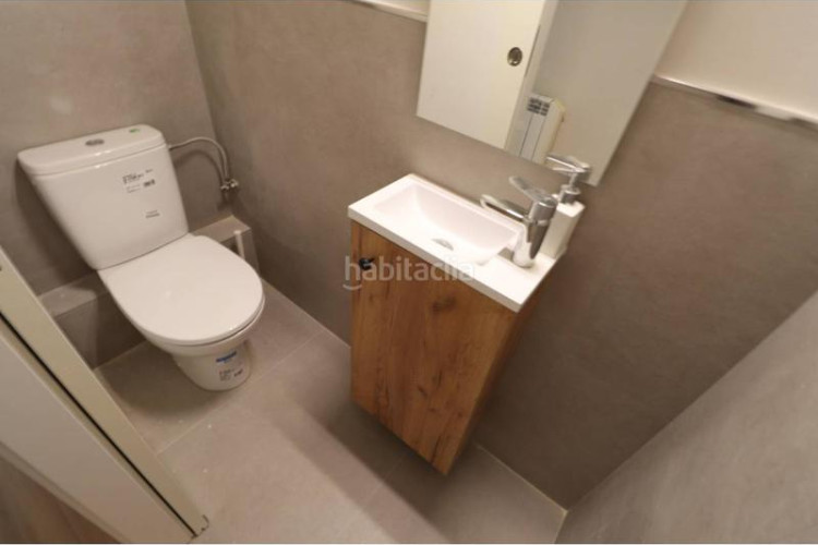 Piso escoles, acabado de reformar en Plaça Catalunya - Escola Industrial Terrassa