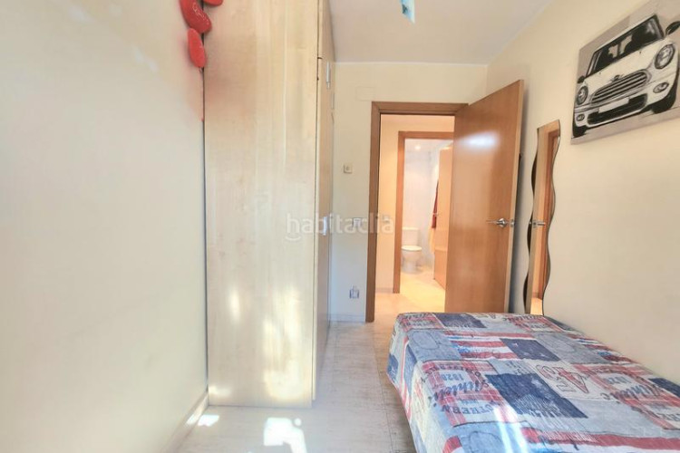Piso 3 dormitorios, piscina, parking y trastero en Terrassa