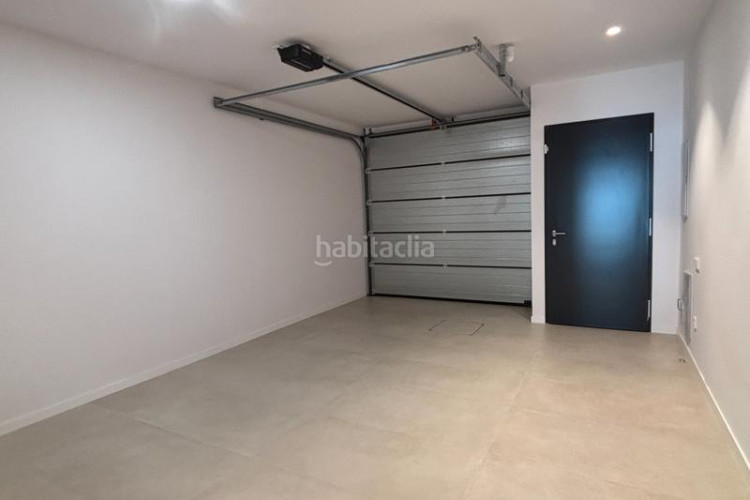 Casa en carrer de las navas de tolosa 87 exclusiva casa a estrenar con piscina privada en Terrassa
