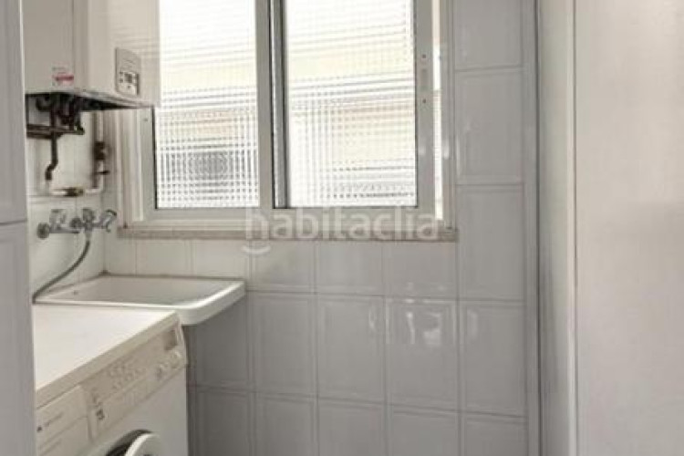 Dúplex  140 m2 de 4 hab mas estudio con 2 terrazas y parking en la plaça lluis companys en Terrassa