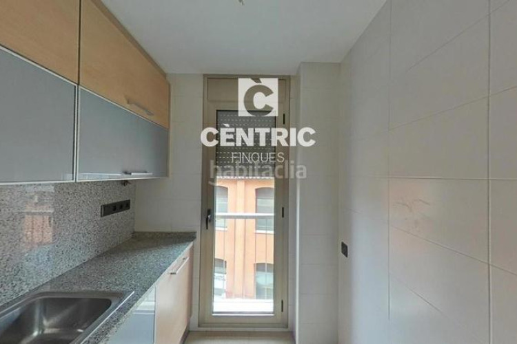 Piso  espacioso con 3 habitaciones ideal familias modernas! en Terrassa