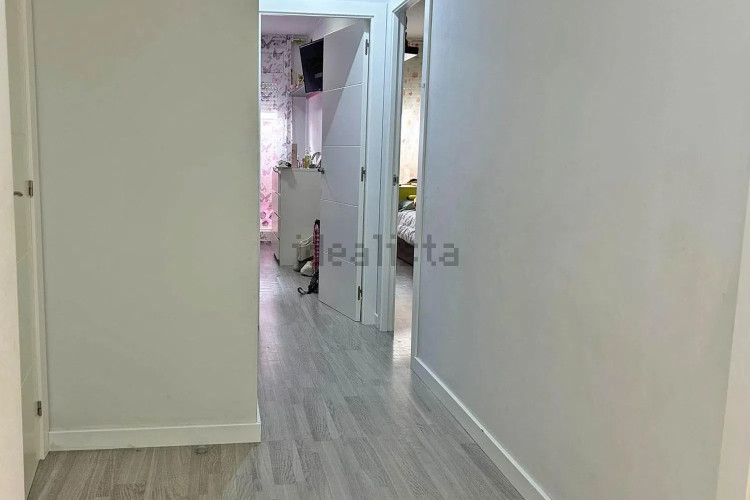 Piso en Barrio Les Arenes