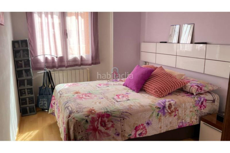 Piso  seminuevo en venta tocando avda. de barcelona de 35m construidos. en Terrassa