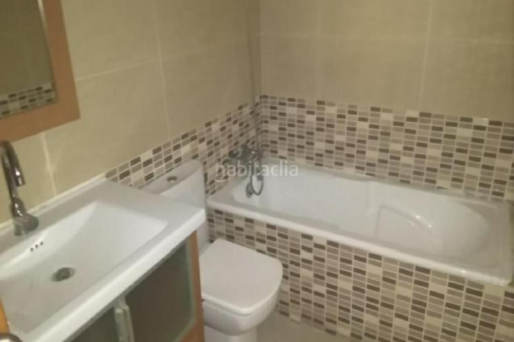 Piso  okupado zona poble nou en Zona Esportiva Terrassa