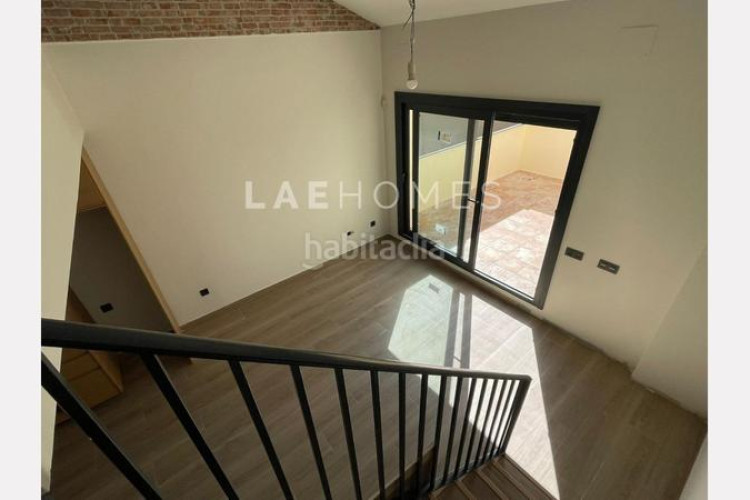 Dúplex  de obra nueva con terraza y buhardilla, a 10 min de fgc rambla en Terrassa