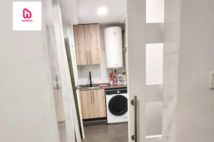 Piso  de 3 habitaciones para entrar a vivir con balcón y ascensor en Terrassa