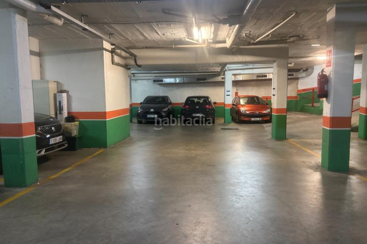Dúplex impecable duplex en el corazón de pere parres a dos minutos del centro con parquing incluido en Terrassa