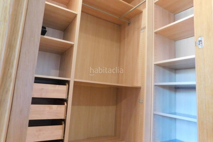 Dúplex atico duplex, 2 habitaciones y terraza en Ca n'Aurell Terrassa