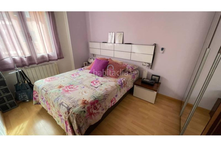 Piso  seminuevo en venta tocando avda. de barcelona de 35m construidos. en Terrassa