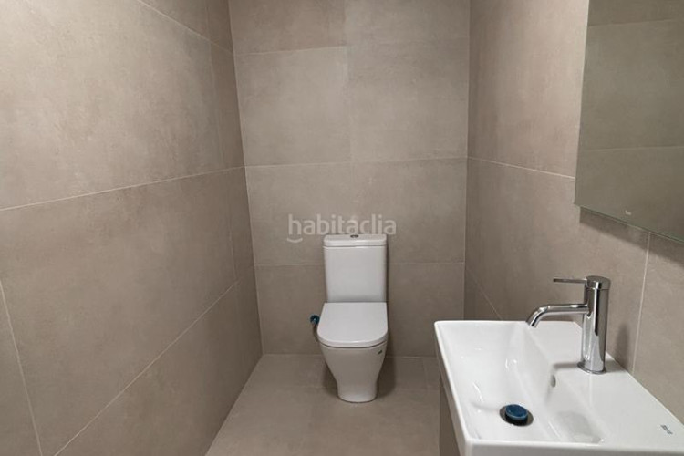 Casa en carrer de las navas de tolosa 87 exclusiva casa a estrenar con piscina privada en Terrassa