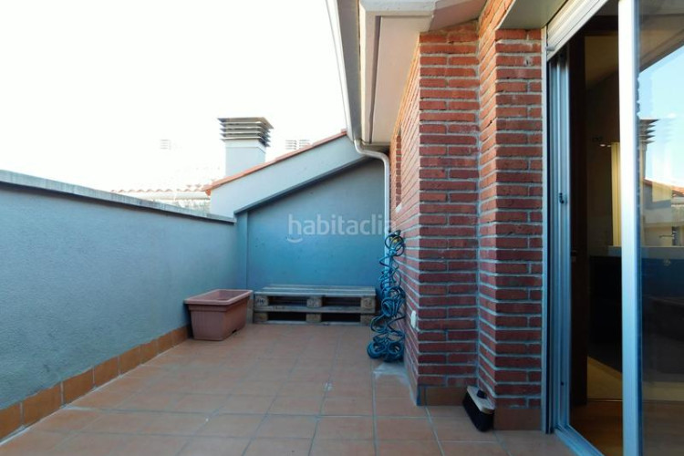 Dúplex atico duplex, 2 habitaciones y terraza en Ca n'Aurell Terrassa