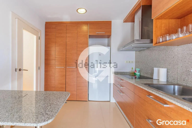 Piso en avenida de la Lacetània