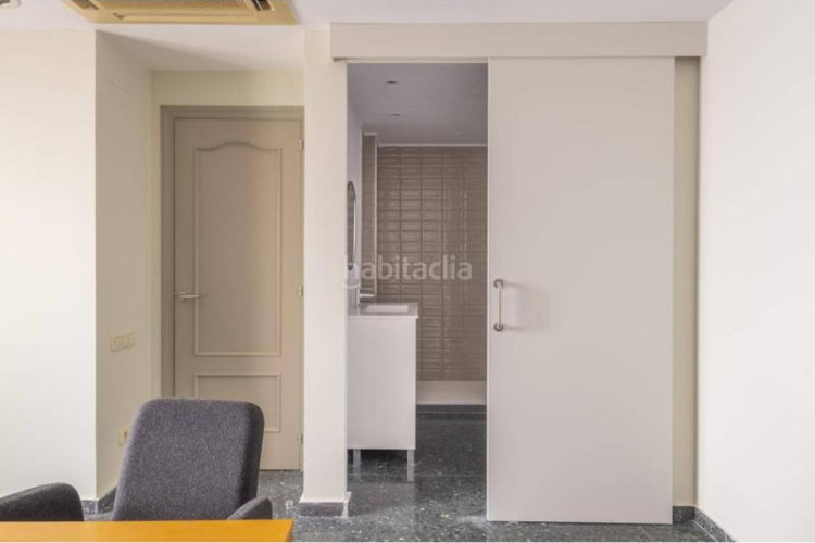Piso  noble con frente al parc de vallparadís (museu tèxtil) en Terrassa