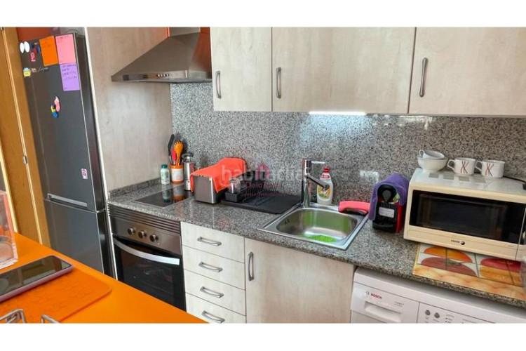 Piso  seminuevo en venta tocando avda. de barcelona de 35m construidos. en Terrassa