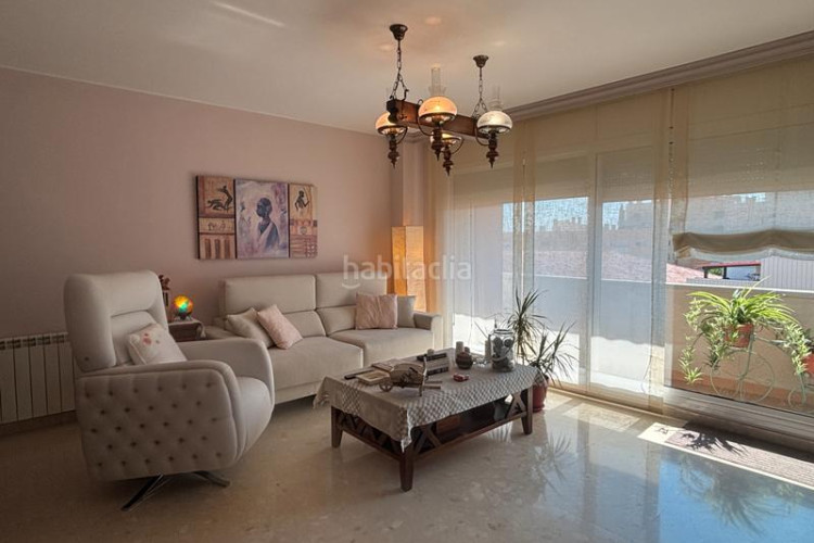 Dúplex impecable duplex en el corazón de pere parres a dos minutos del centro con parquing incluido en Terrassa